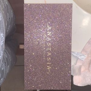 Ansatasia eyeshadow